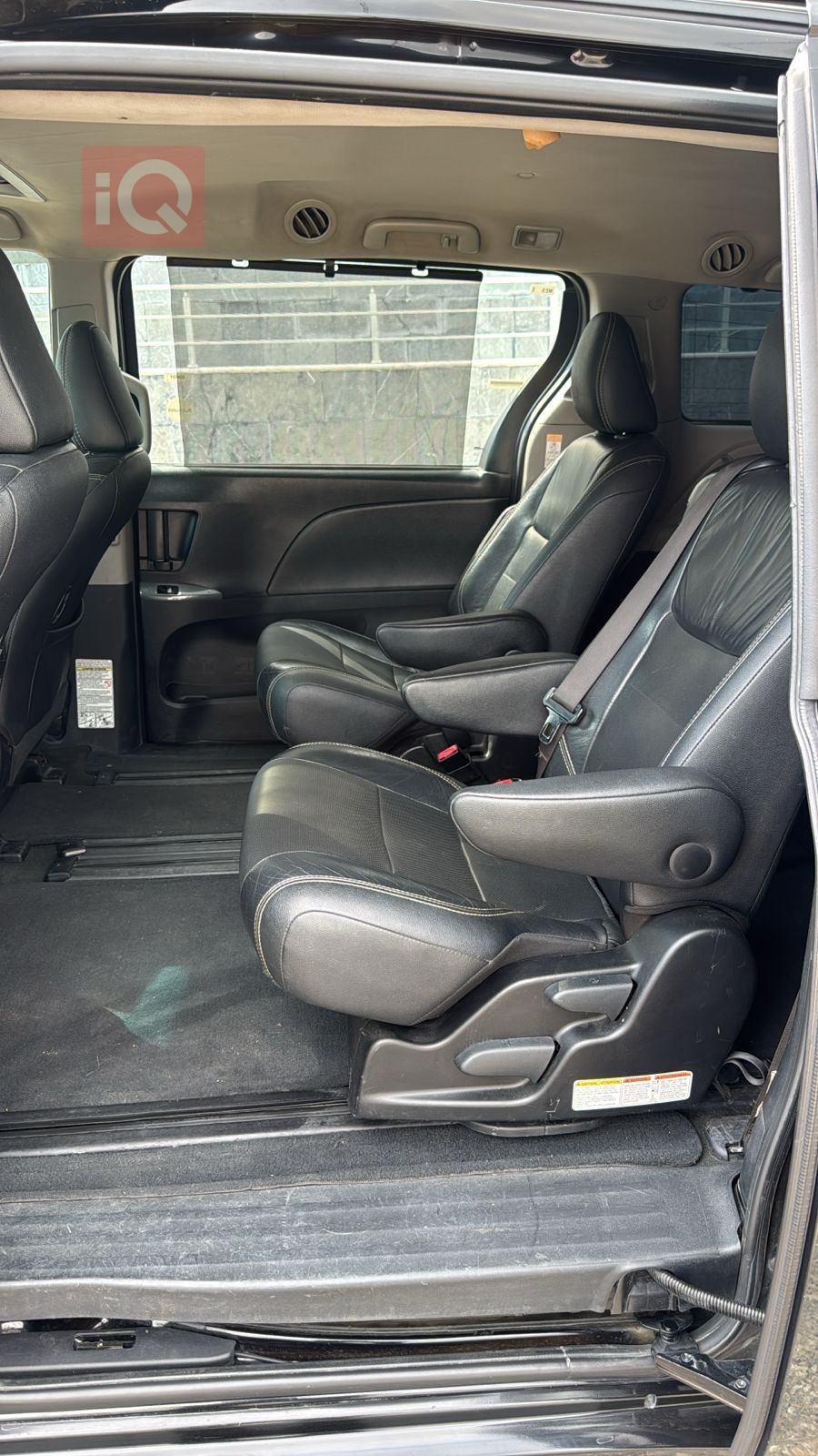 تويوتا سيينا